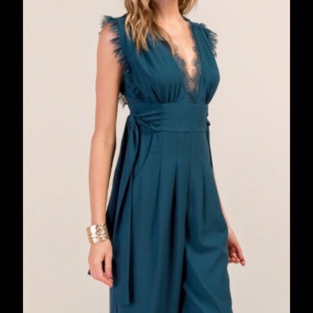 NWT Francesca’s jumpsuit